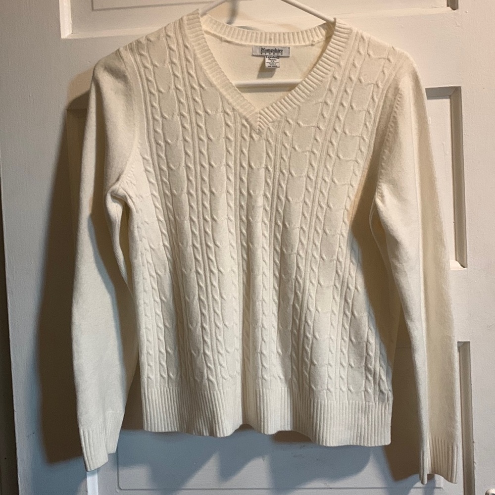 offwhite v neck sweater